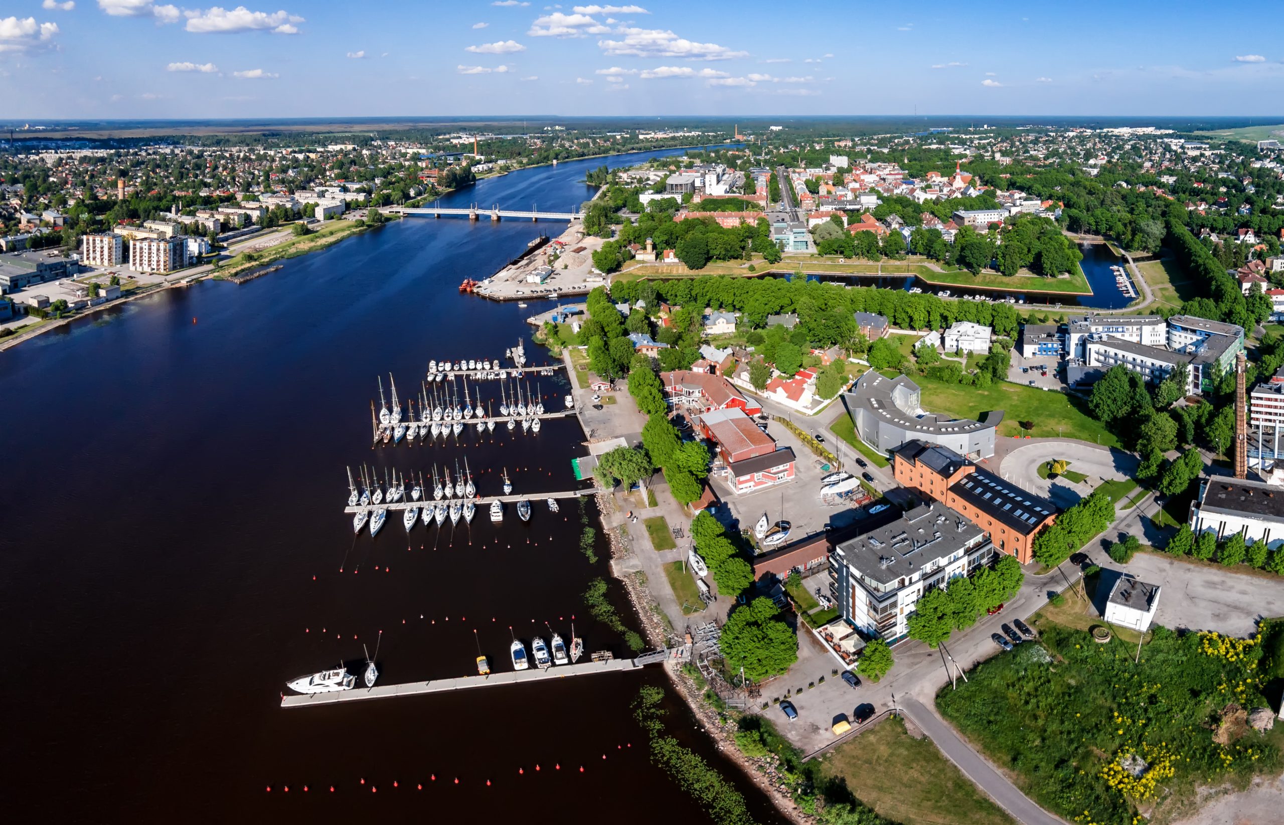 Pärnu_kesklinn_-_Aerial_photo_of_Pärnu_in_Estonia